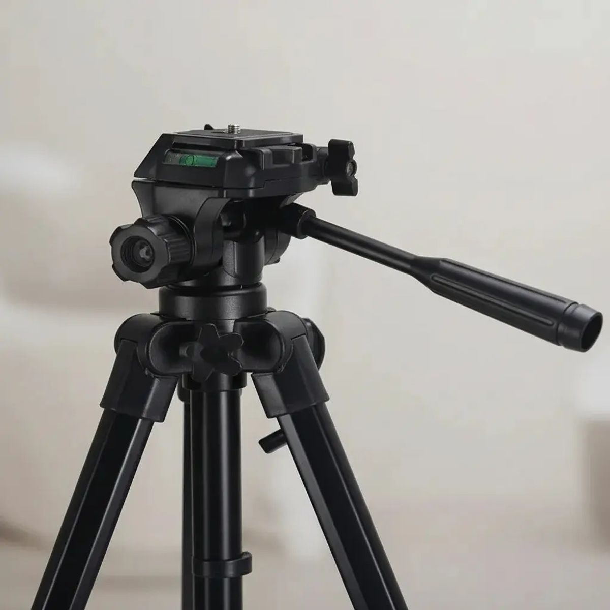 IRM - Tripode Profesional Para Celular Camara Zapata Fria Soporte Portatil Liviano Videos Streaming