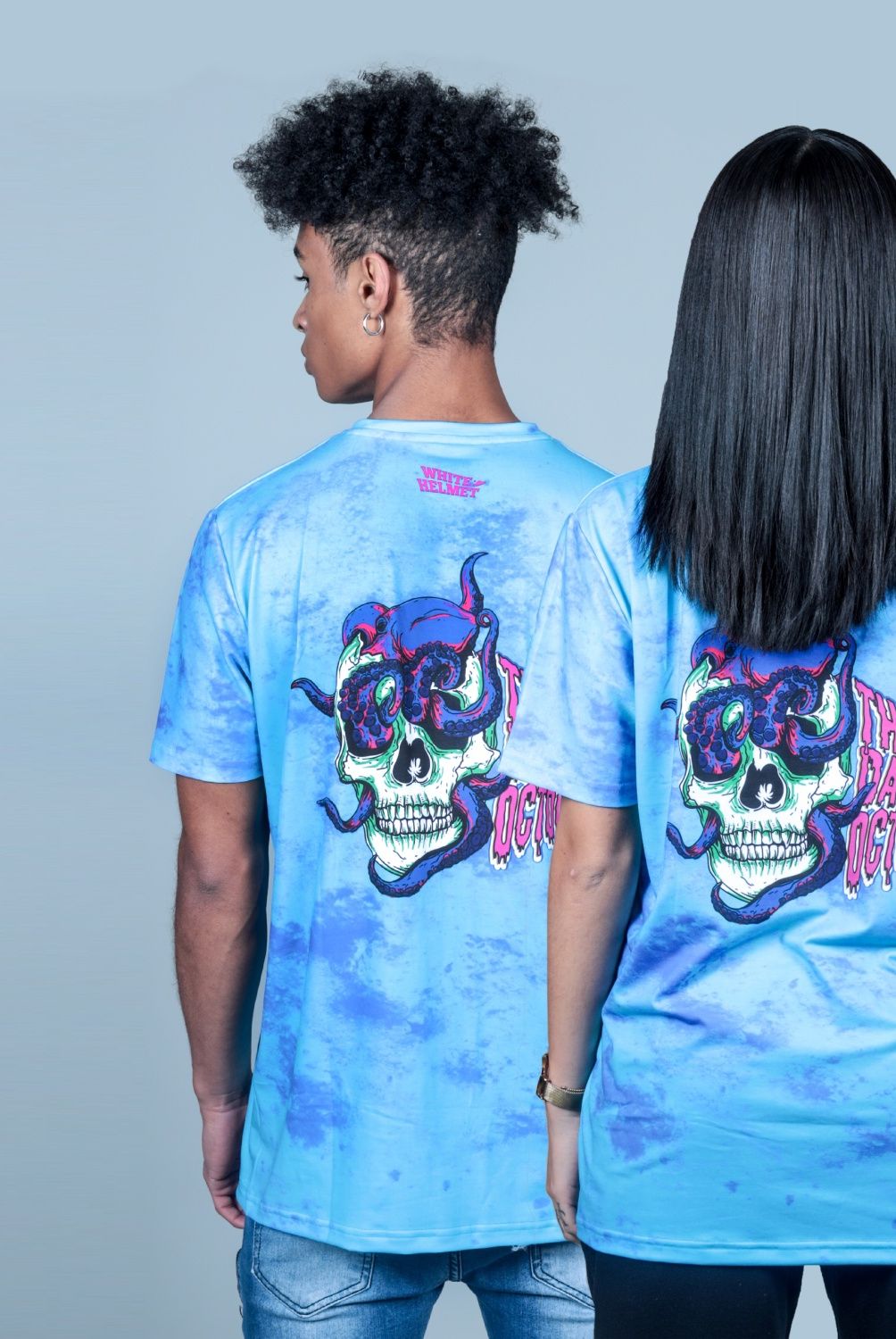 WHITE HELMET - Polera Dark Octopus