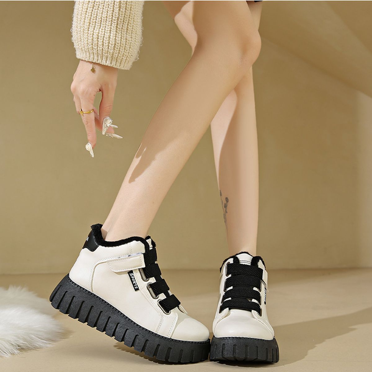 TIOZONEY - Botas de nieve cortas de felpa para Mujer - Negro