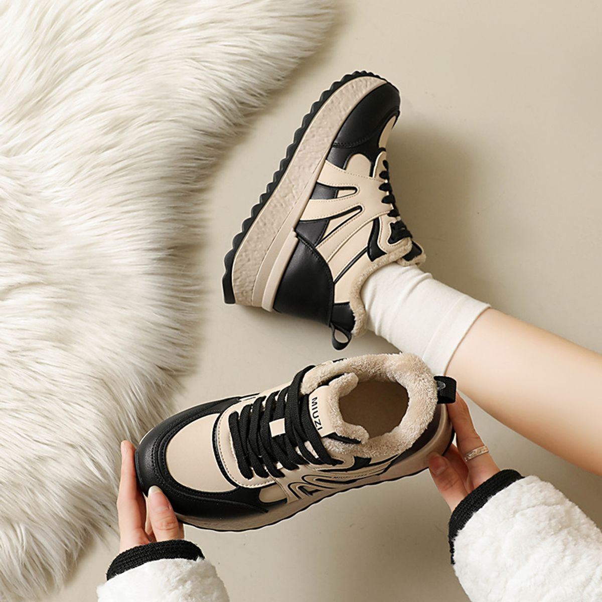 TIOZONEY - Botas de nieve cortas de felpa para Mujer - Negro