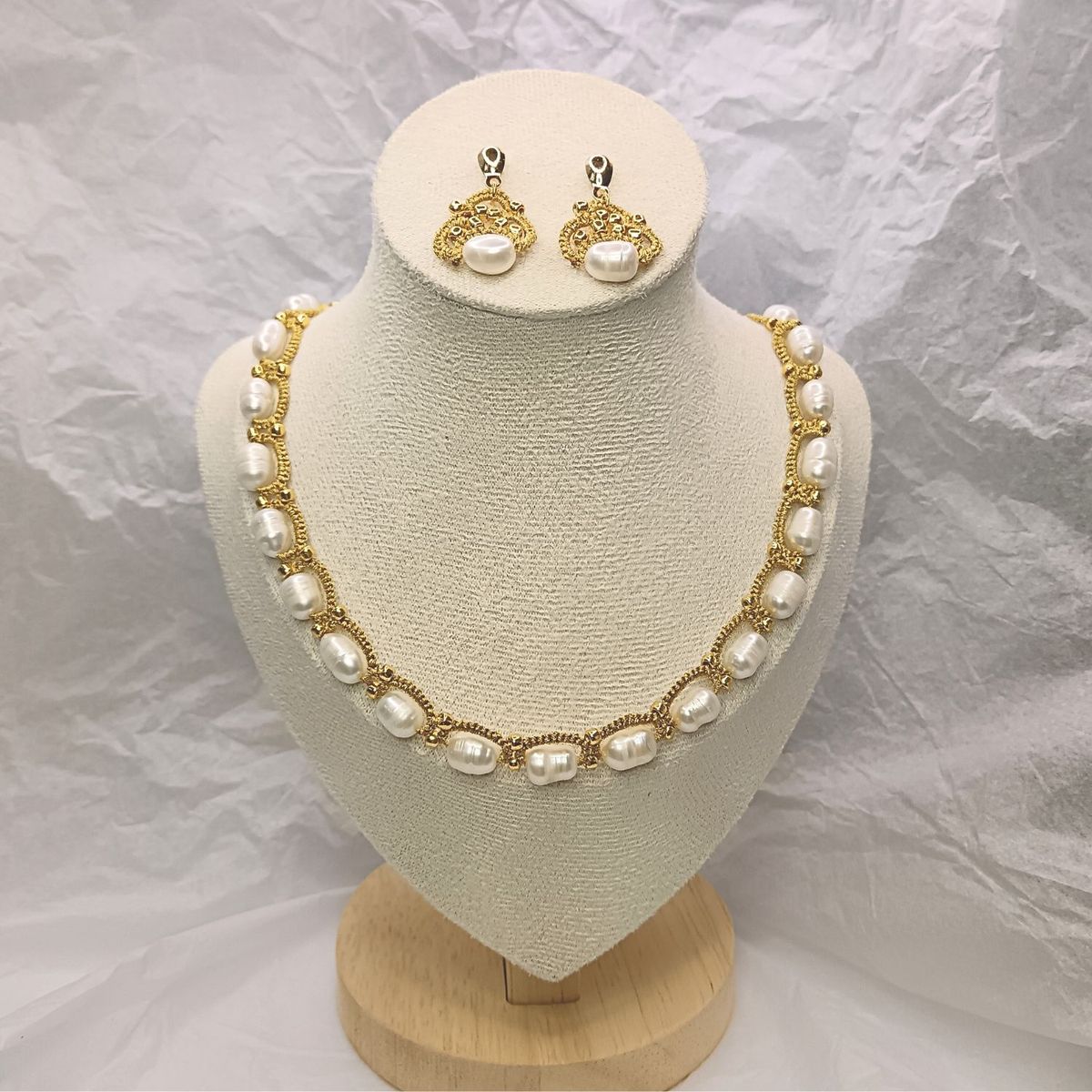 GENERICO - Conjunto de Collar y Aritos tejidos en Frivolité modelo Juliette. Ganchos acero inoxidable