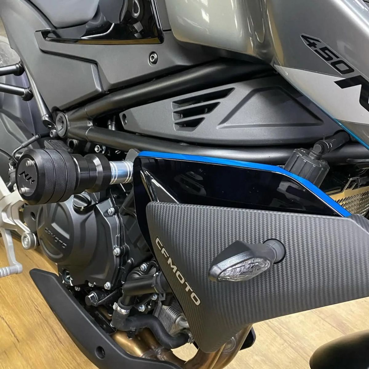 GENERICO - Slider  Tope Caida CFMOTO 450 NK