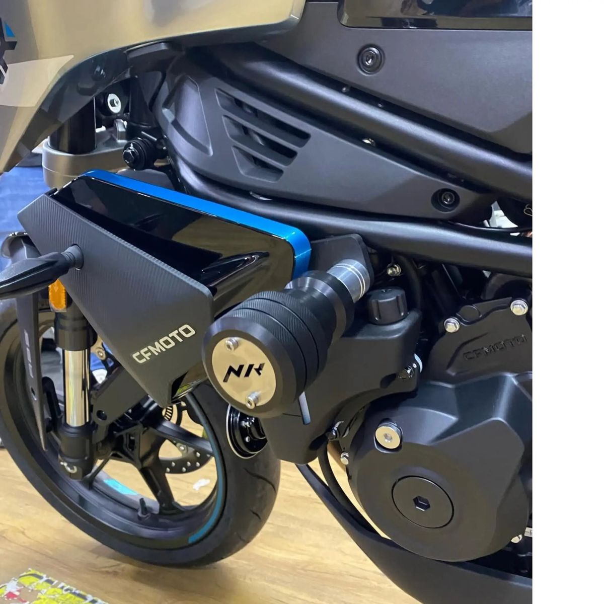 GENERICO - Slider  Tope Caida CFMOTO 450 NK