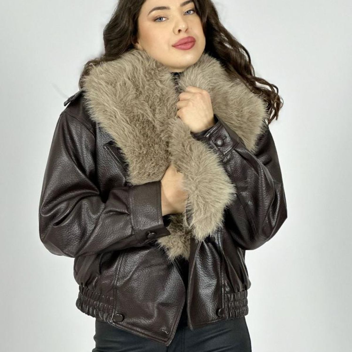 ENIGMATICA BOUTIQUE - Chaqueta Bomber Ecocuero Con Cuello Desmontable