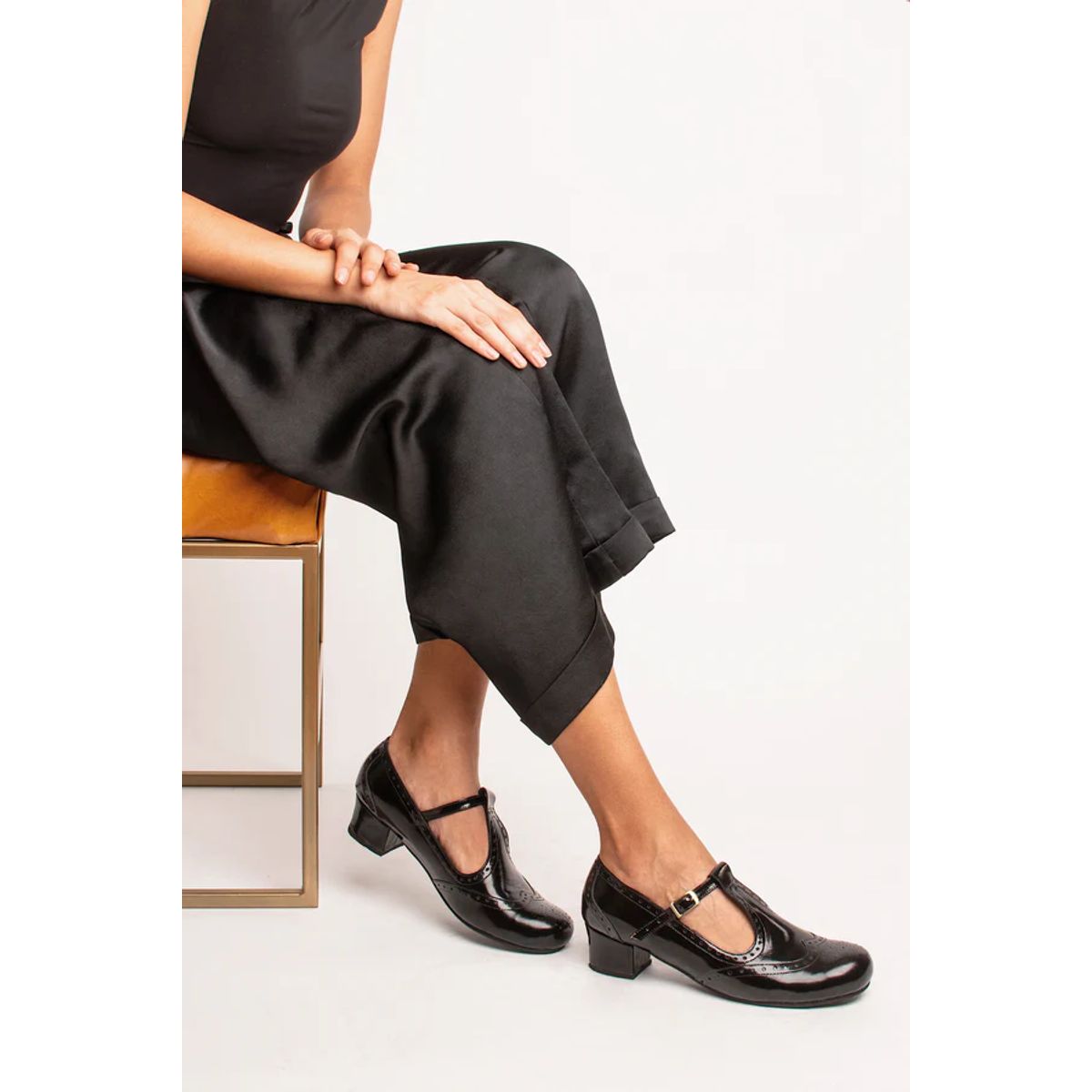 GANDARVA - Zapato de mujer de cuero Oxford Negro Richato 4 cm