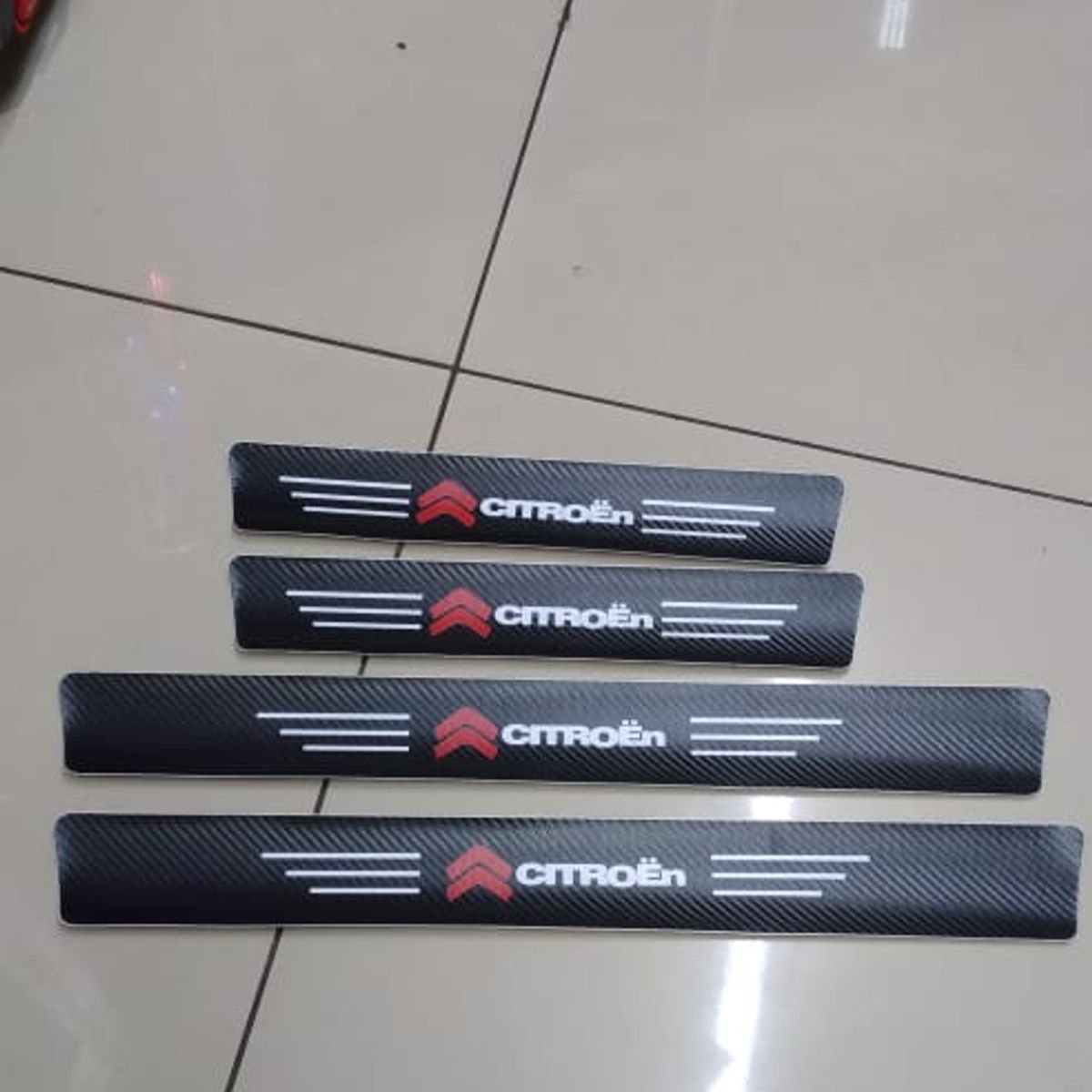 GENERICO - X4 Cubre socalo pisaderas pegatina de fibra de carbono en eco cuero para perfil de puertas citroen