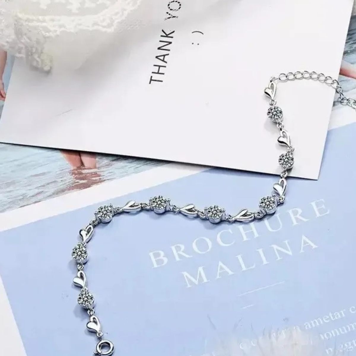 GENERICO - Pulsera diseño en Corazones Y Cristales Fino Regalo
