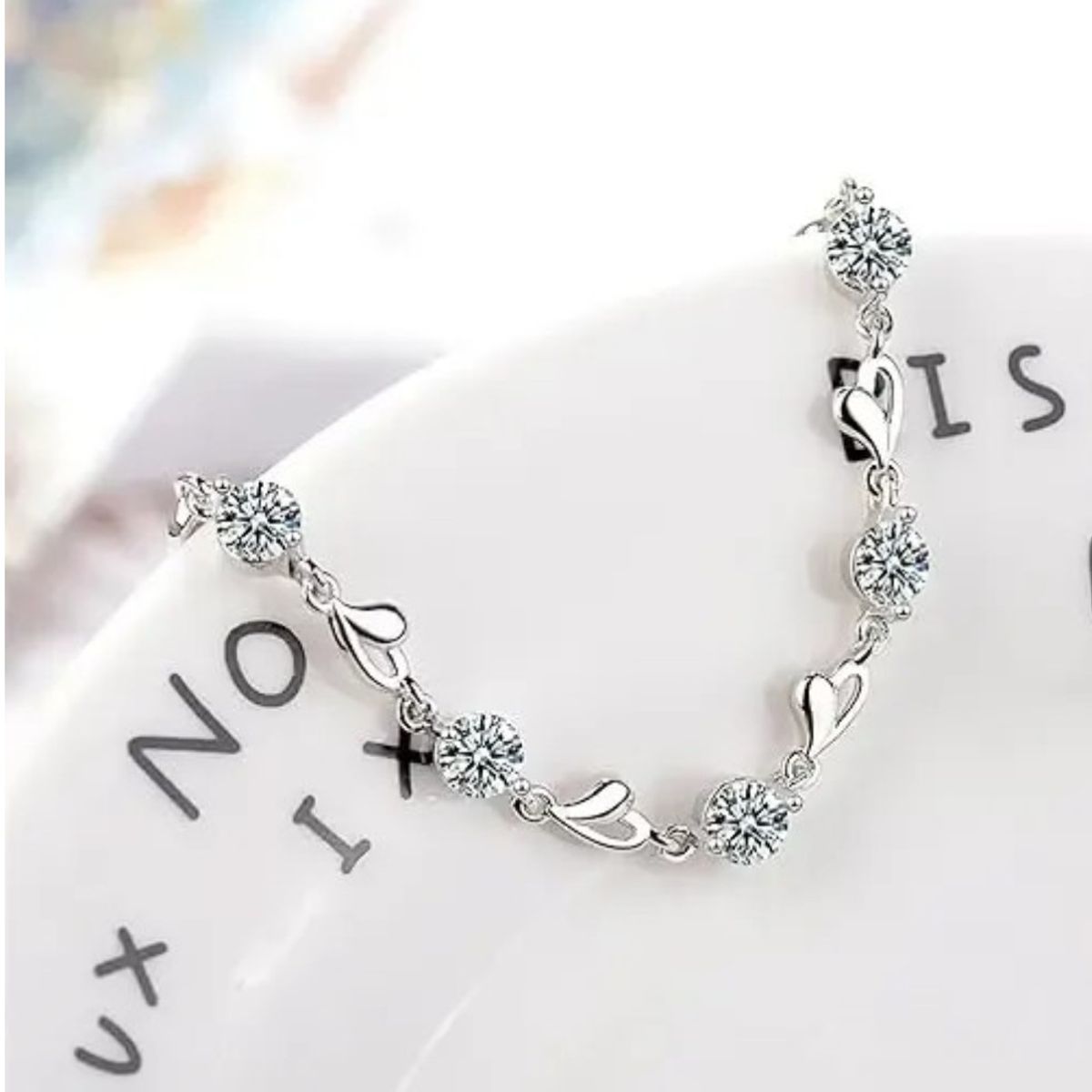 GENERICO - Pulsera diseño en Corazones Y Cristales Fino Regalo