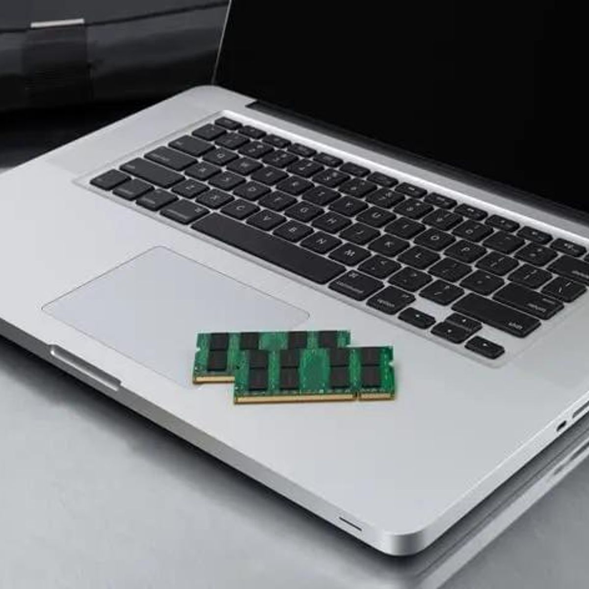 GENERICO - Memoria RAM DDR5 16GB 5600MTs CL42 Sodimm
