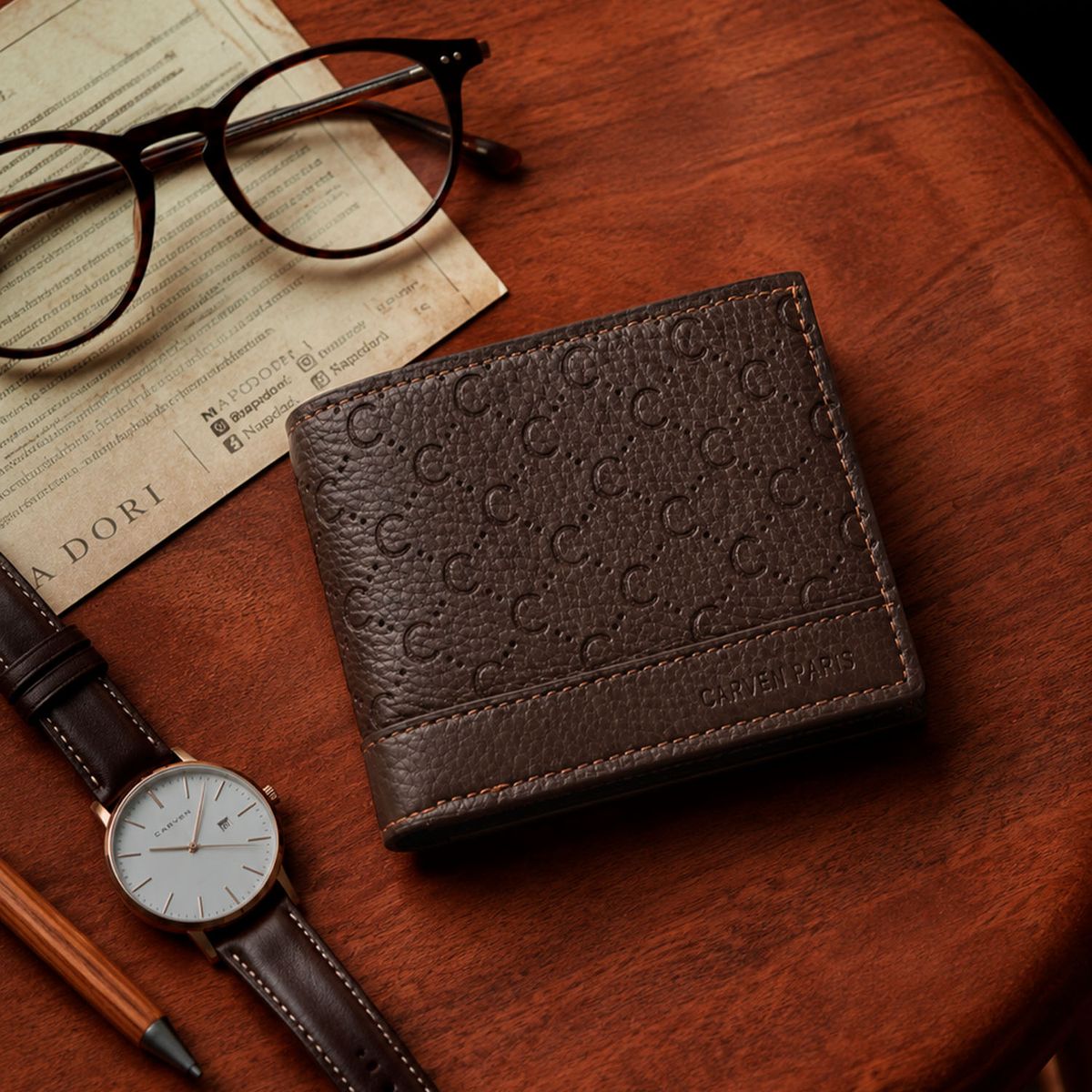 CARVEN - Billetera hombre Lucca café con monedero oscuro Carven Paris