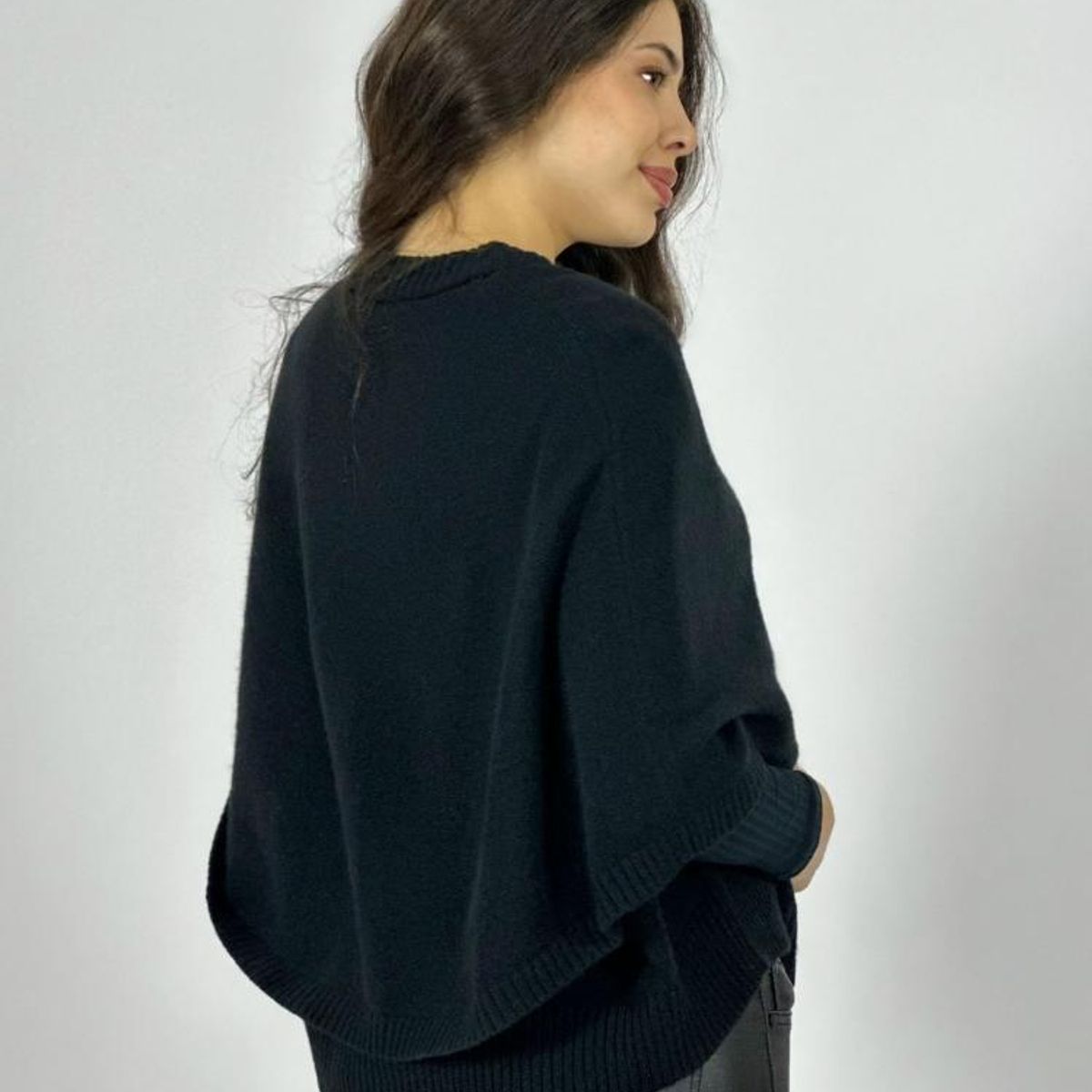 ENIGMATICA BOUTIQUE - Sweater Lana Abotonado tipo Poncho