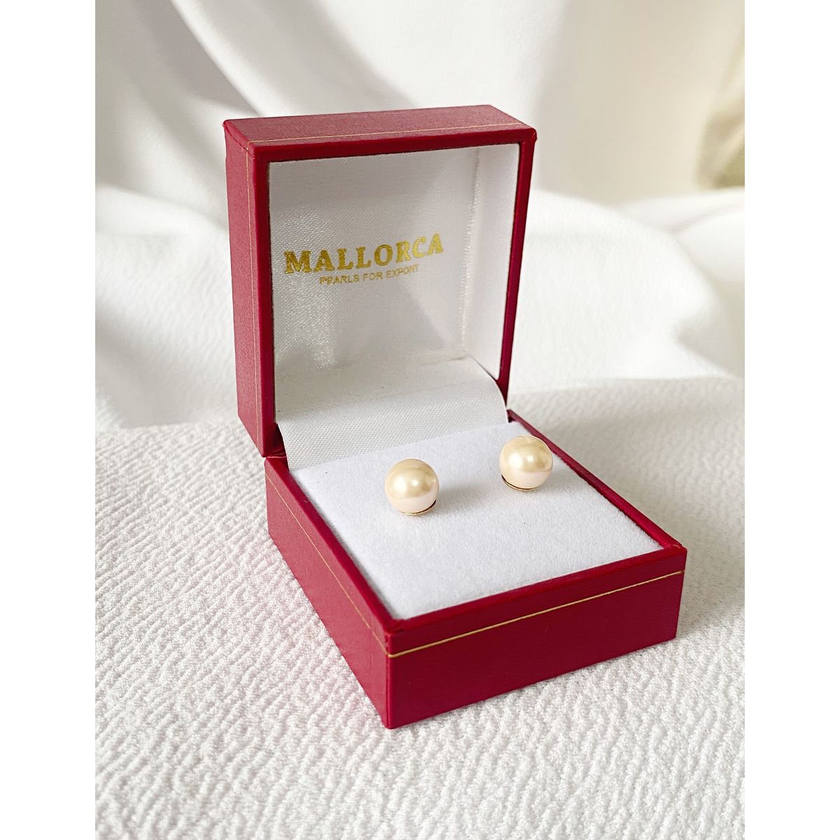 MALLORCA - Aros De Perla Mallorca Clasico Base Enchapada En Oro 18k 8mm