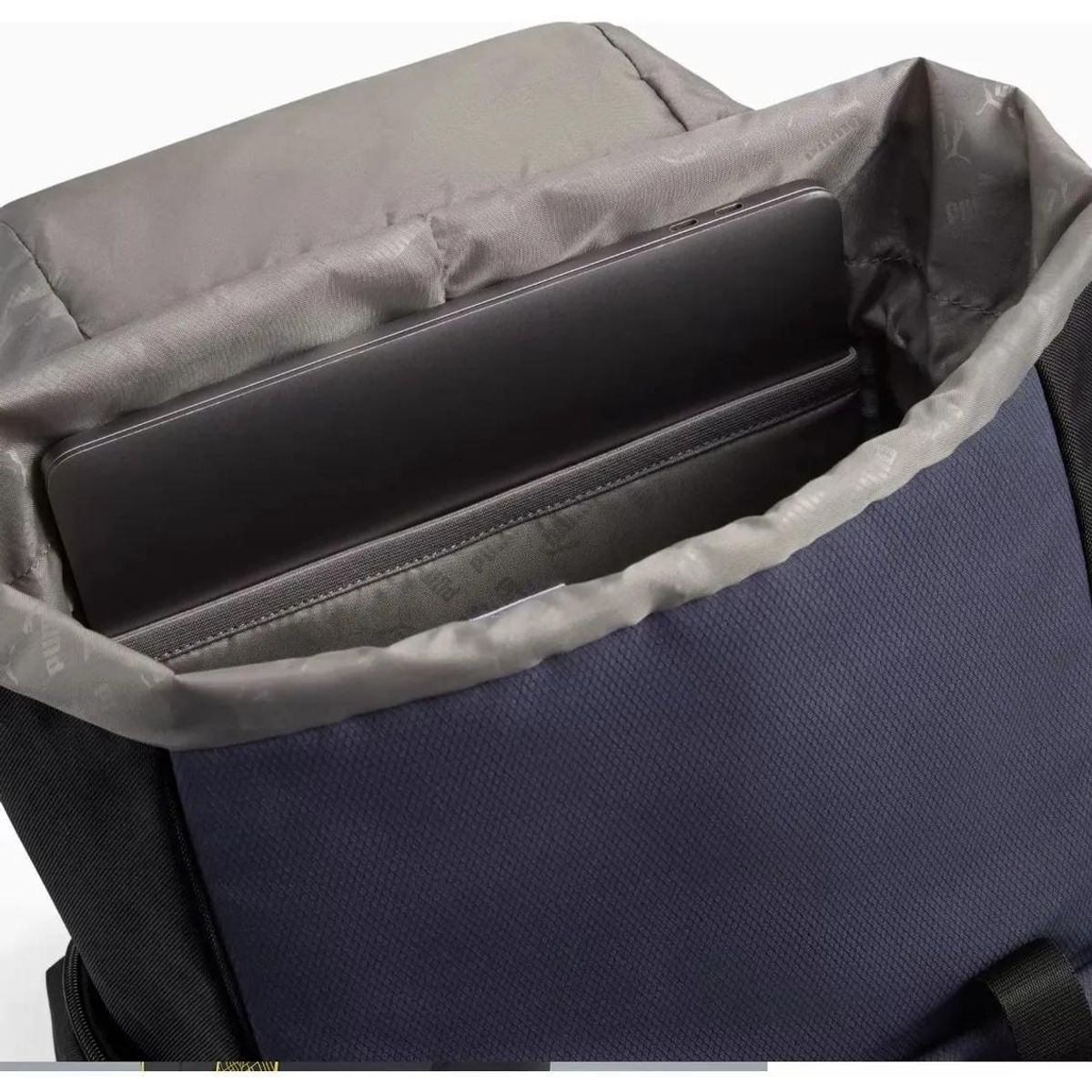 GENERICO - Mochila negra edición limitada 28L