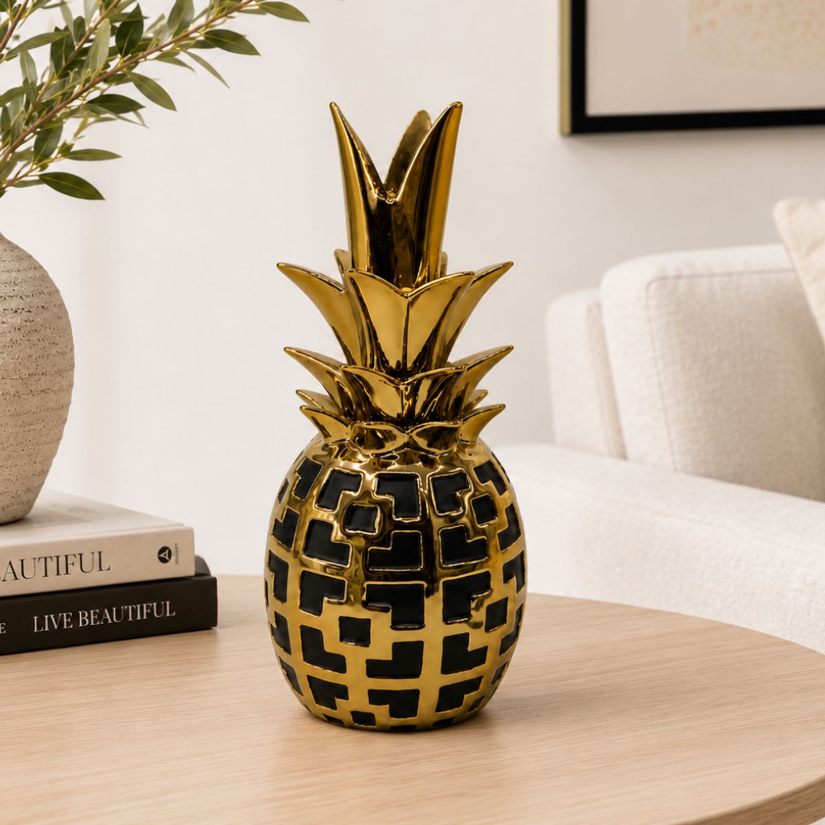 GENERICO - Figura Decorativa Piña Dorada con Detalles Negros Pequeña