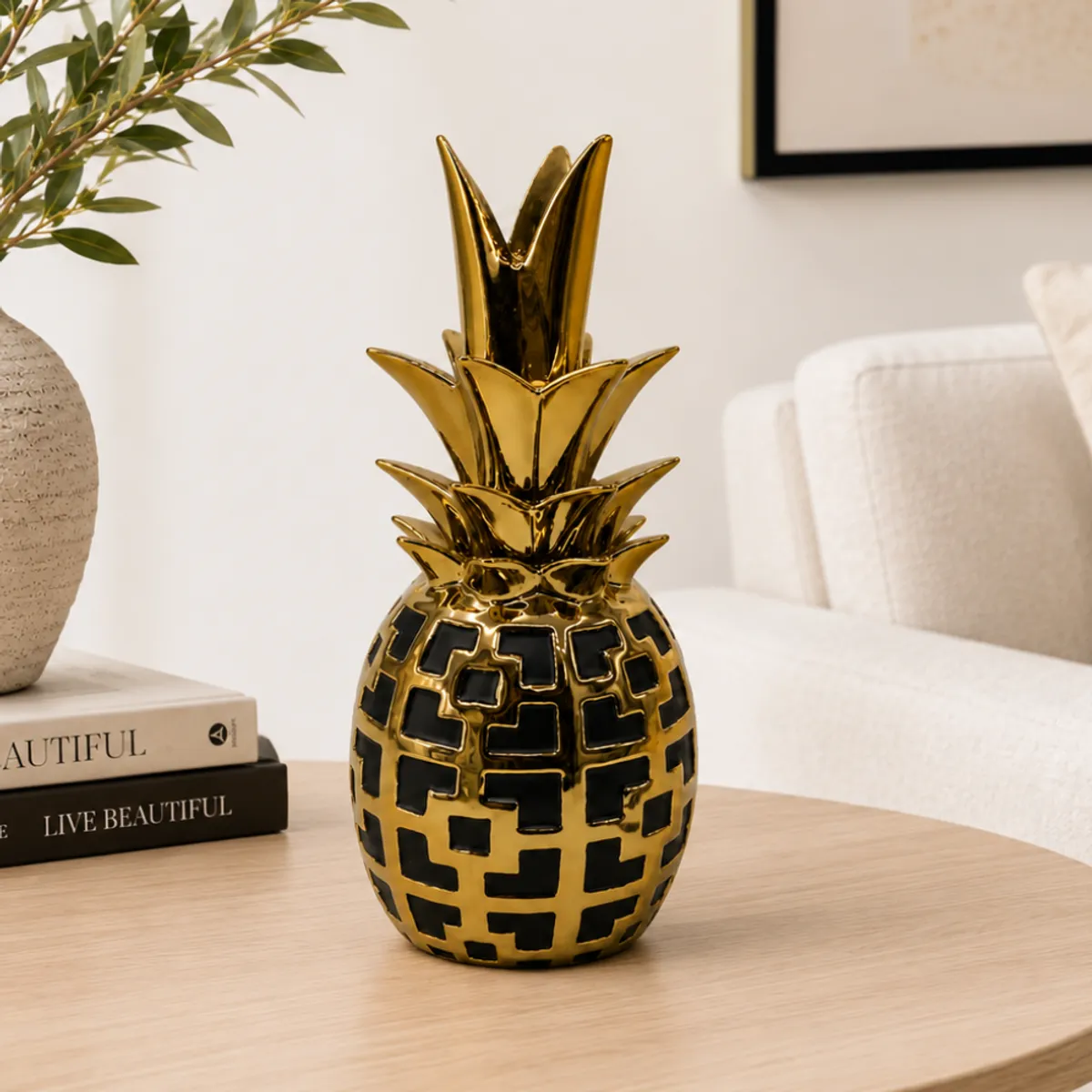 GENERICO - Figura Decorativa Piña Dorada con Detalles Negros Pequeña