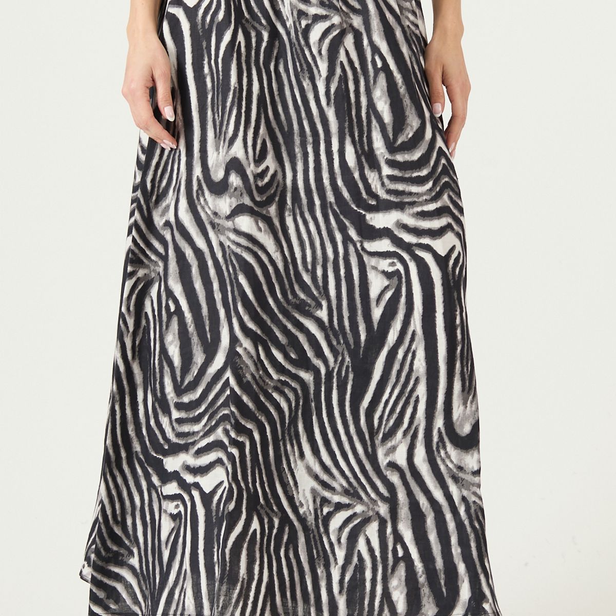 PRIVILEGE - Falda De Lino Animal Print Negra Cod 5008735