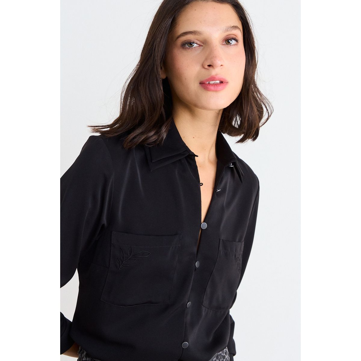 IO - Blusa Lisa Mujer Negro Io