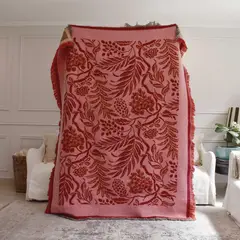 GALDANA - Piecera, manta o cubre cama Rosa Viva 160x210cm king tejido Jacquard echo en India