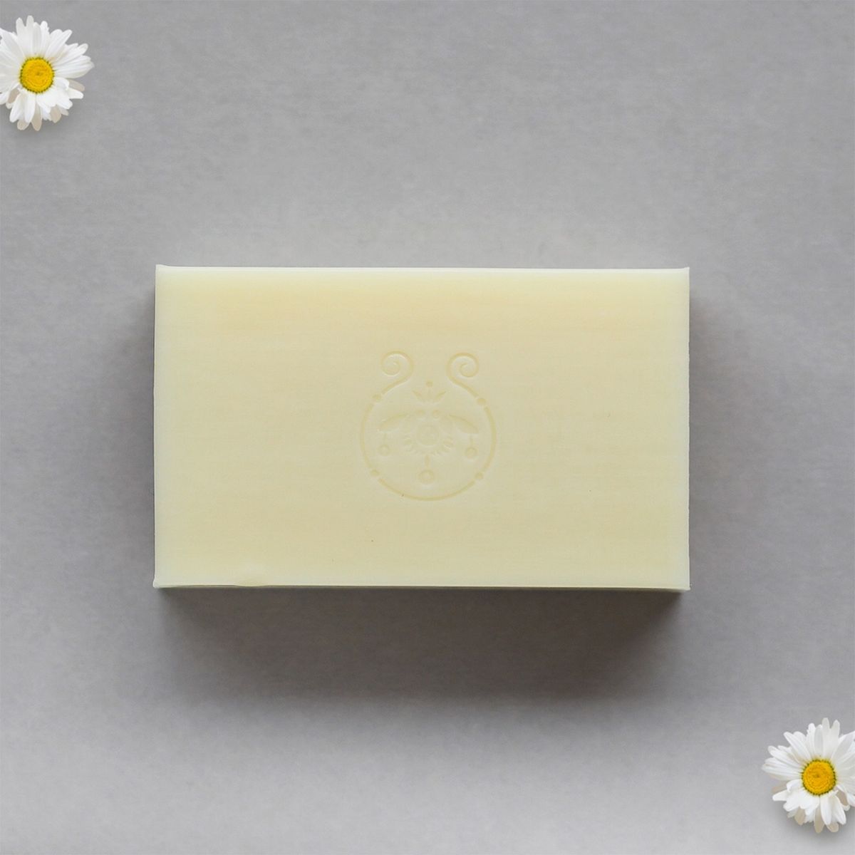 APIVITA - NATURAL SOAP Jabón Natural en Barra con Camomila Apivita
