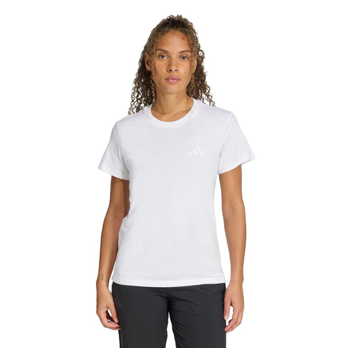 ADIDAS - Poleras estampadas Trekking Mujer
