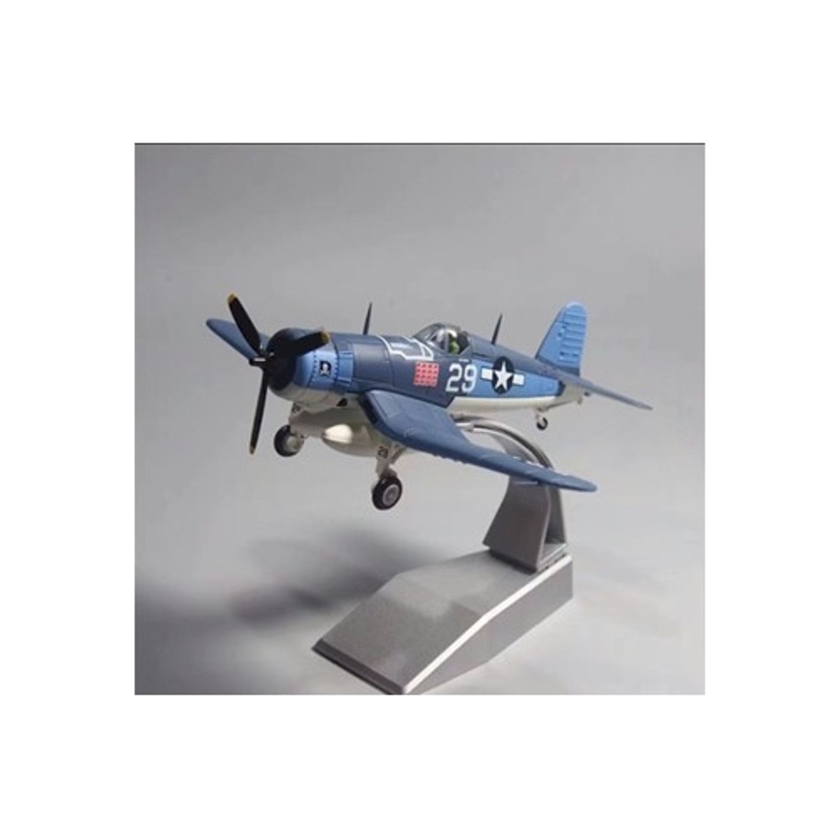 GENERICO - JLMODEL 30-02 1945 USA F4U ID VMF 323 1-72