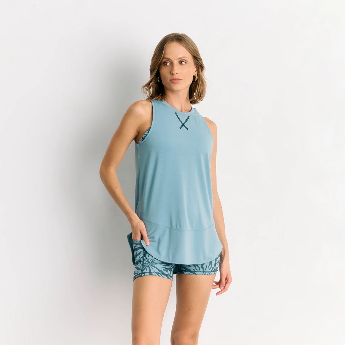 LOUNGE - Polera Deportiva Sin Mangas Active LOUNGE