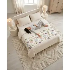 GENERICO - Piecera de Cama Texturizada con Bordado Botanico