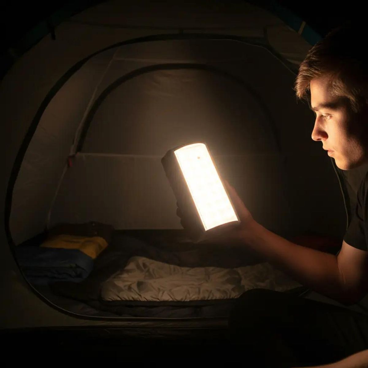 GENERICO - Lámpara de Emergencia Solar 24 LED 370 Lúmenes