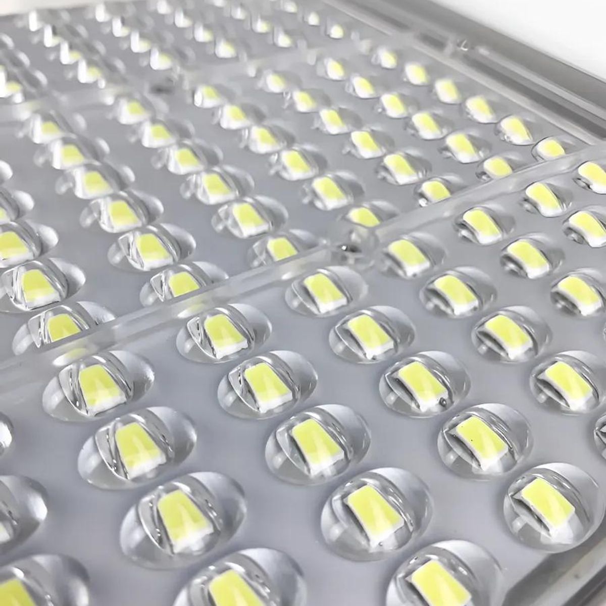 GENERICO - Foco solar LED 5500 lúmenes con panel monocristalino