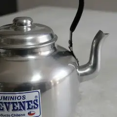 GENERICO - Tetera de Aluminio 2 Litros para Té y Agua