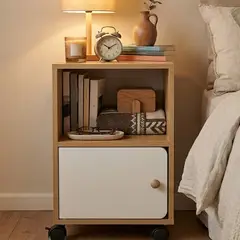 GENERICO - Velador Con Ruedas Y Puerta Mesa De Noche Móvil Estilo Nórdico Madera 30x30x48cm Diseño Compacto Multifuncional