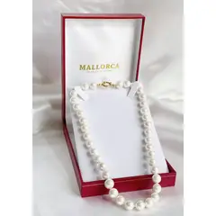 MALLORCA - Collar Perla 10mm Broche Timon Acero Baño En Oro