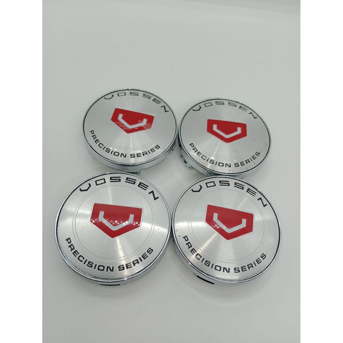 GENERICO - Set X4 Tapas centro de Llantas de autos 56mm universal VOSSEN PLATA LOGO ROJO