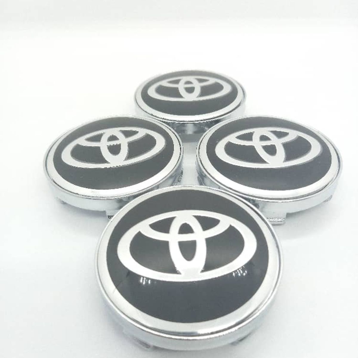 GENERICO - Set X4 Tapas centro de Llantas de autos 56mm universal TOYOTA BORDE PLATA