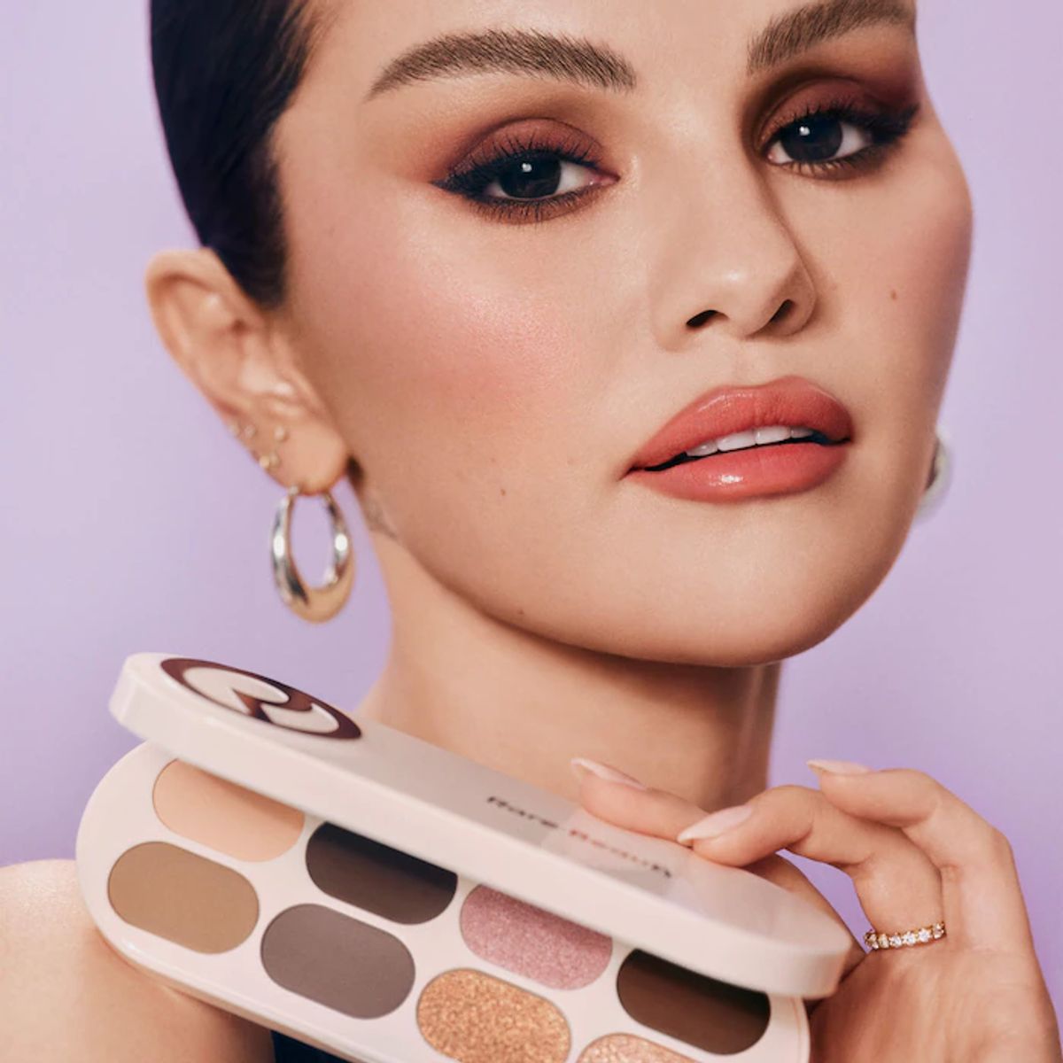 RARE BEAUTY - Paleta de Sombras Essential Neutrals - Rare Beauty