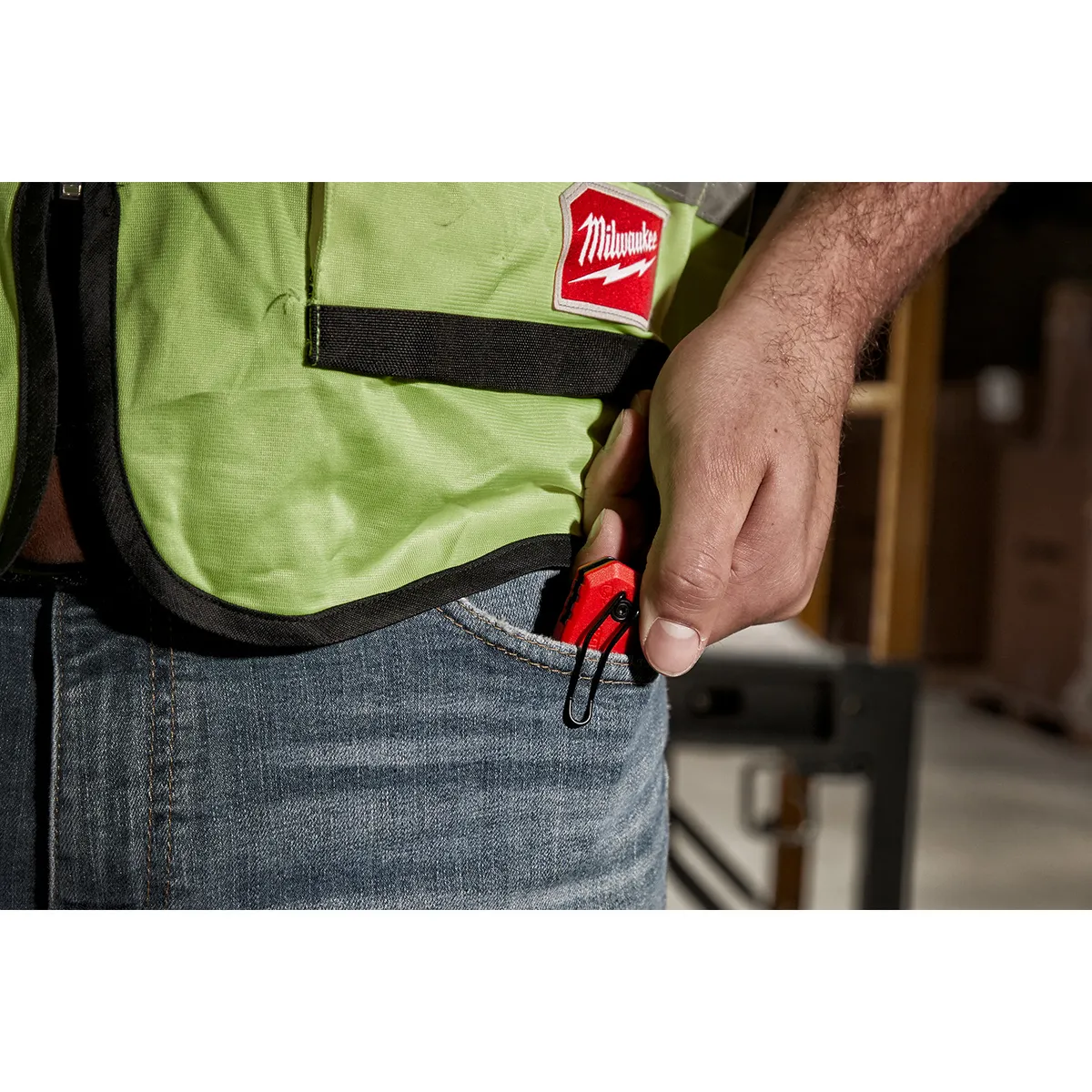 MILWAUKEE - Cuchillo Plegable Compacto Milwaukee Hoja Corta 48-22-1521