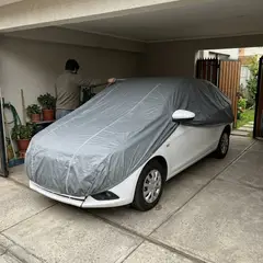 ARMONIA - Cubre Auto Gris Plomo Protectora para Chevrolet Sail