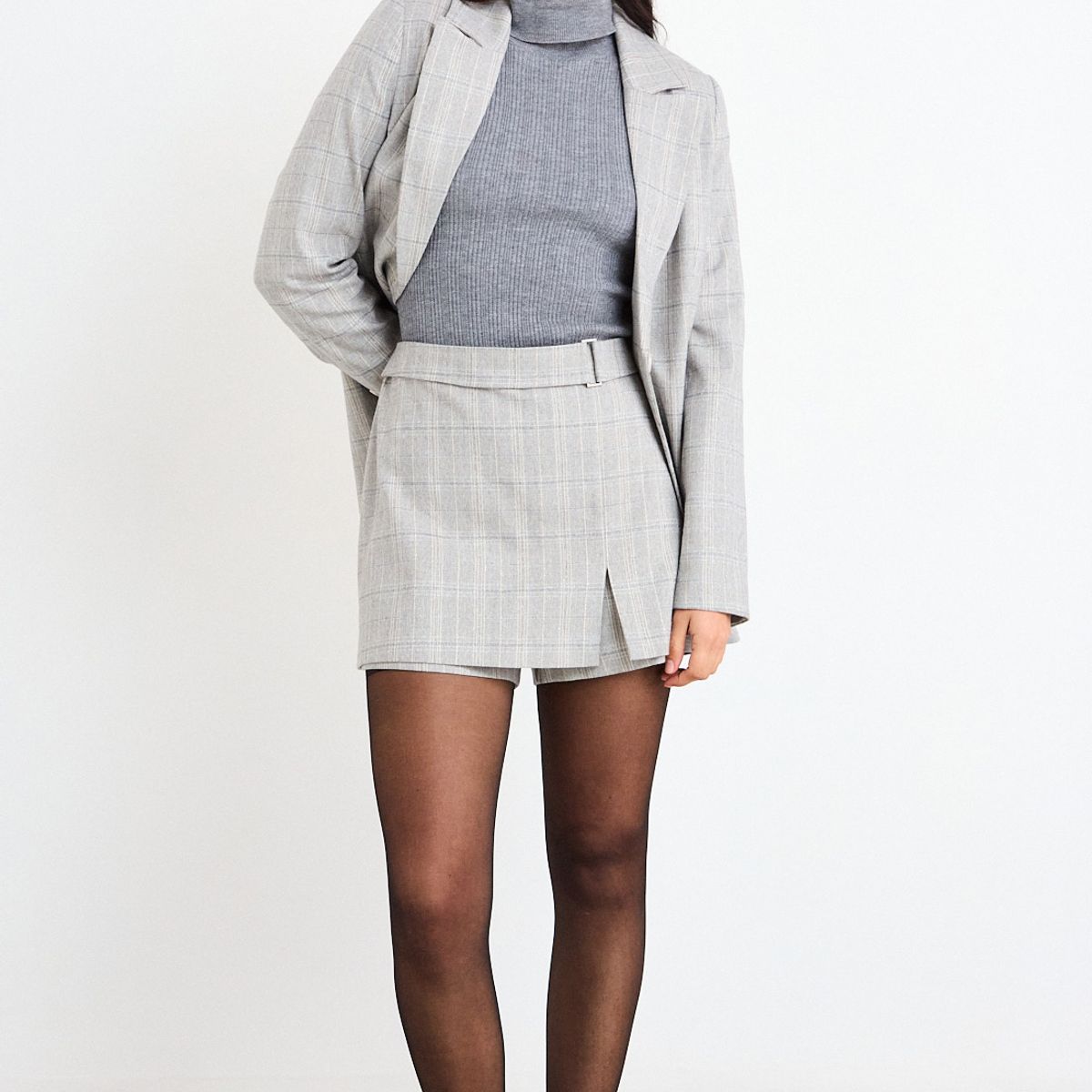 IO - Short Fantasia Mujer Gris Io
