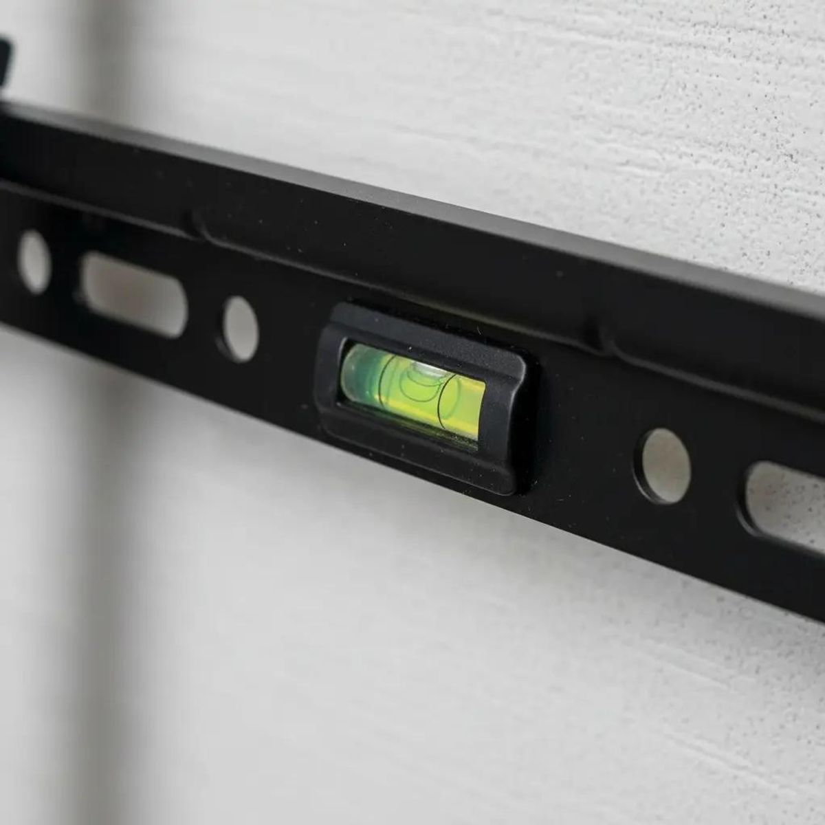 GENERICO - Soporte de pared inclinable para TV 26-55 pulgadas