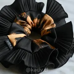GENERICO - Scrunchie Rumba doble - Savage gold KADY
