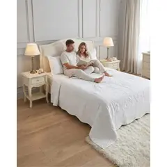 GENERICO - Cubrecama Quilt Verano King Bordado Floral Set Colcha Delgado