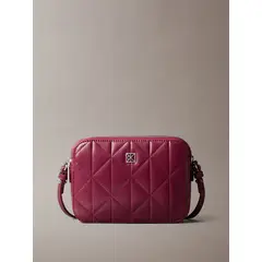 CALVIN KLEIN - Cartera Camera Acolchada Burdeo