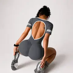 SUKHA - Enterito Push Up Corto Espalda Descubierta con Rayas Manga Corta Gris