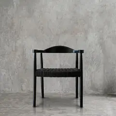 TRIBUS HOME - Sitial Olivia de madera con asiento trenzado - Negro
