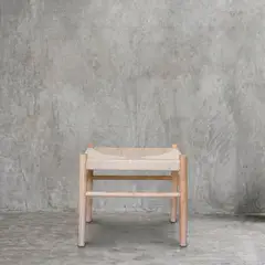 TRIBUS HOME - Banqueta Sofia 50 cm madera maciza y trenzado natural
