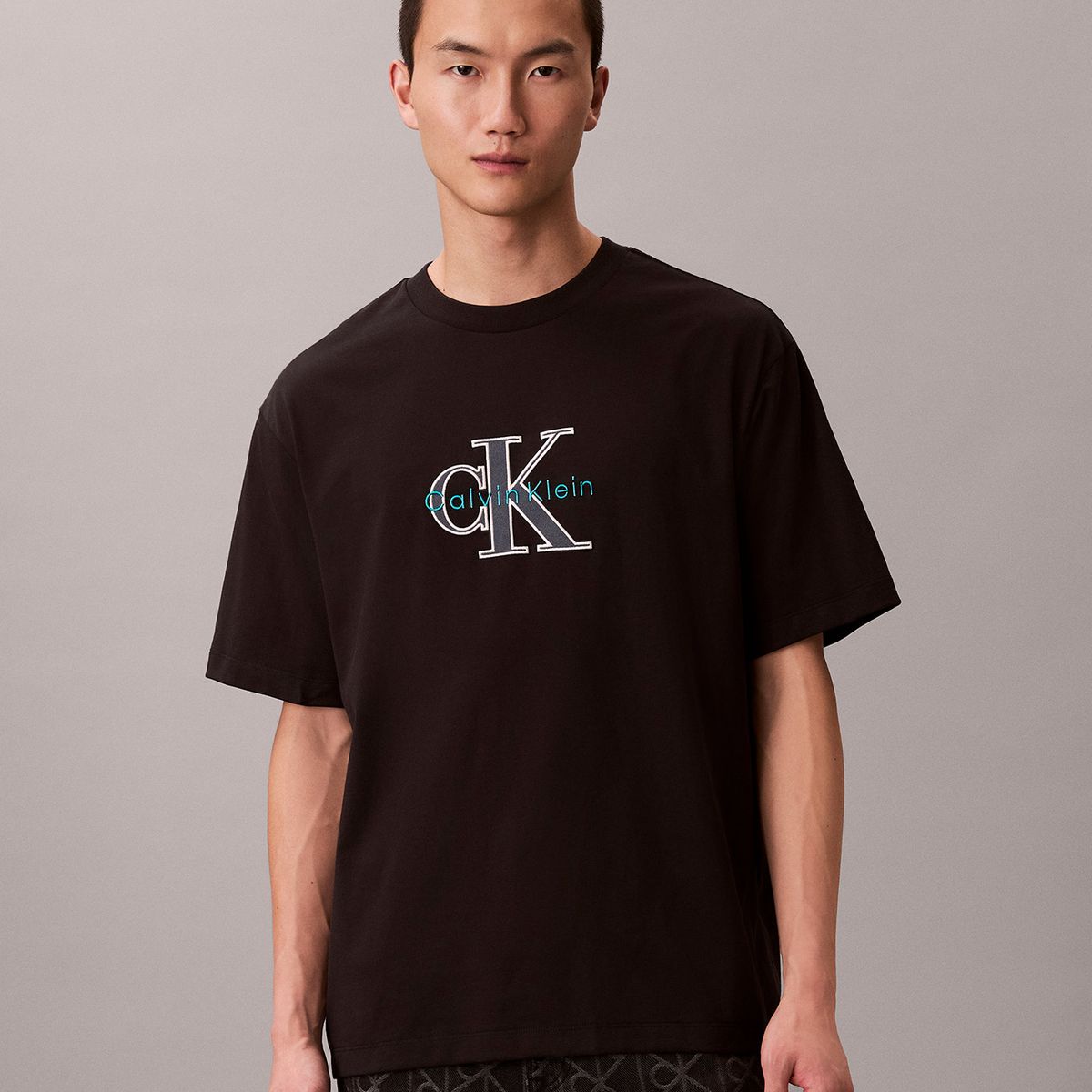CALVIN KLEIN - Polera con Gráfico de Monologo Negro Calvin Klein