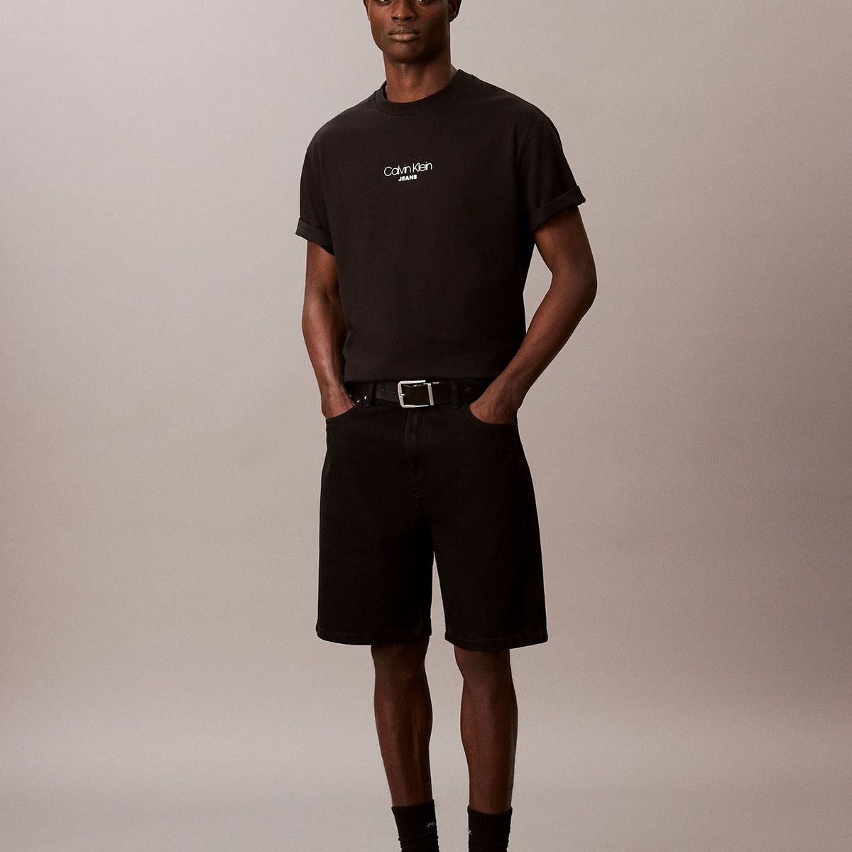 CALVIN KLEIN - Polera Relaxed Logotipo en Relieve Negro Calvin Klein