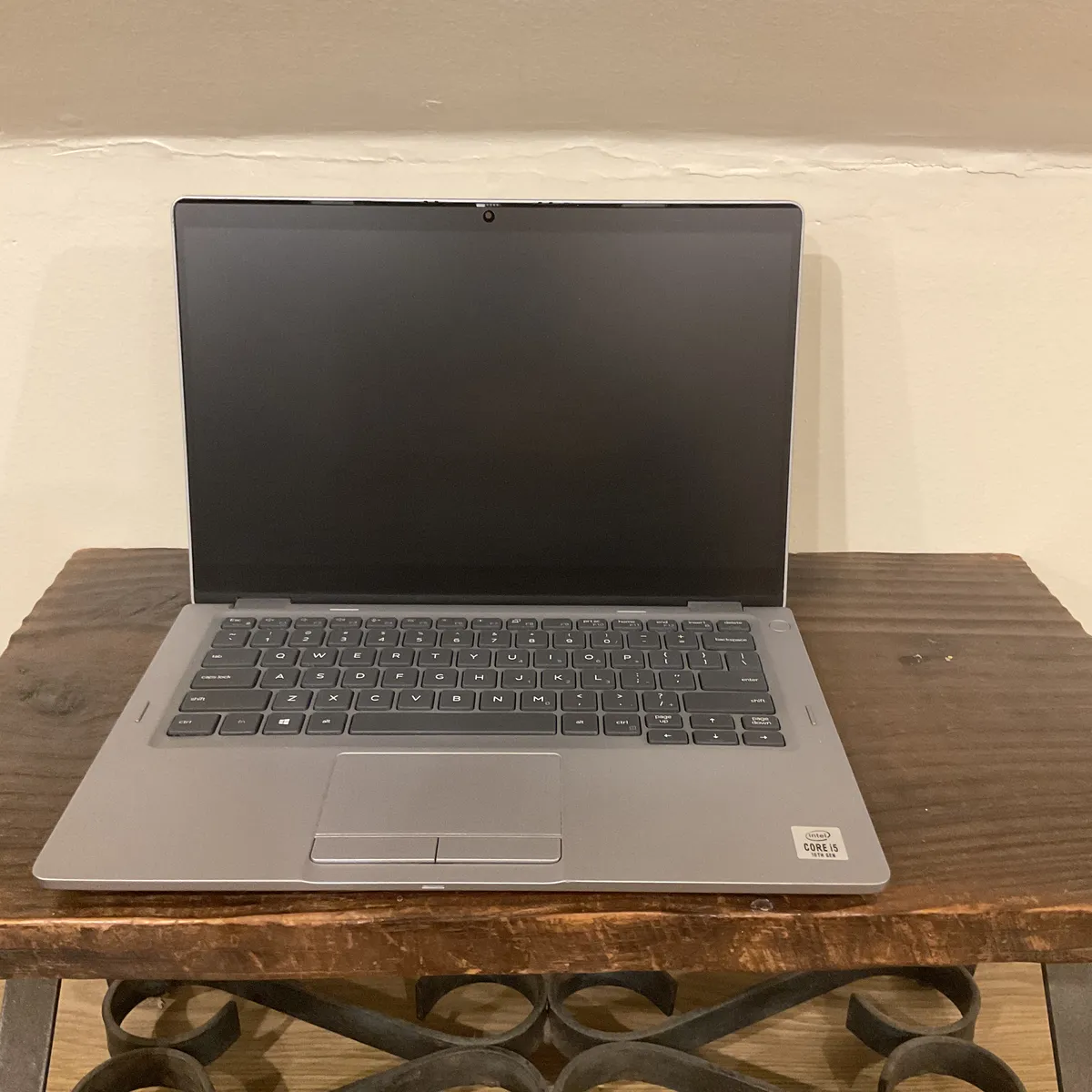 DELL - Dell Latitude 5310 Intel Core™ i5-10210U 256GB SSD 16GB 13 FHD 1920x1080 Dark Gray WIN11 Pro ING