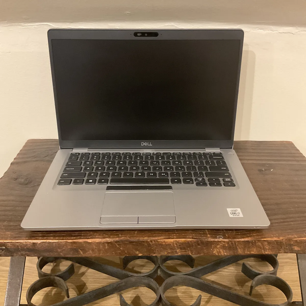 DELL - Dell Latitude 5411 Intel Core™ i7-10850H 512GB SSD 16GB 14 FHD 1920x1080 Dark Gray WIN11 Pro ING