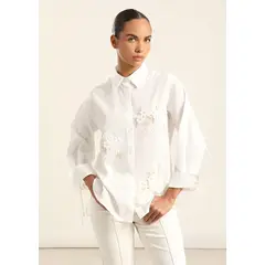 LIOLA - Camisa Poplin Aplicacion Flor, Crudo